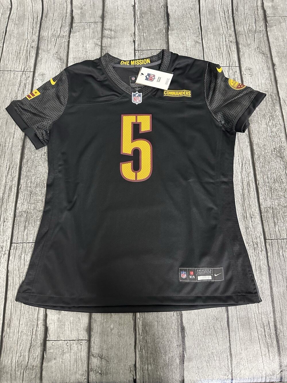 NWT Women’s Nike Jayden Daniels Washington Commanders Jersey Large Black Alt